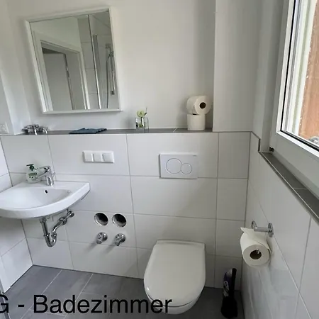 Kurzzeit Domizil In Efferen * Хюрт