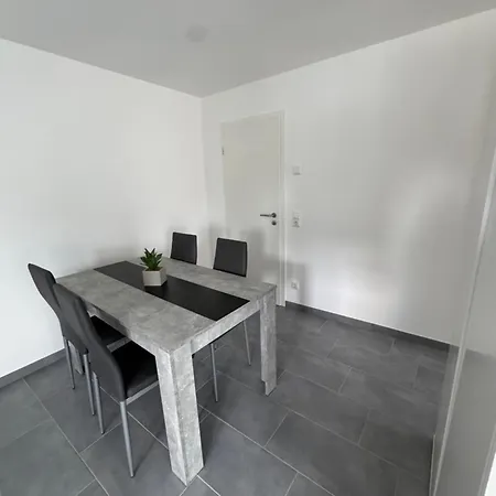 Kurzzeit Domizil In Efferen Апартаменты Хюрт