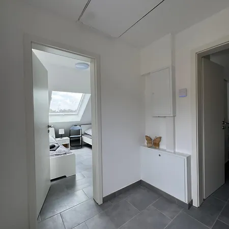 Kurzzeit Domizil In Efferen * Хюрт