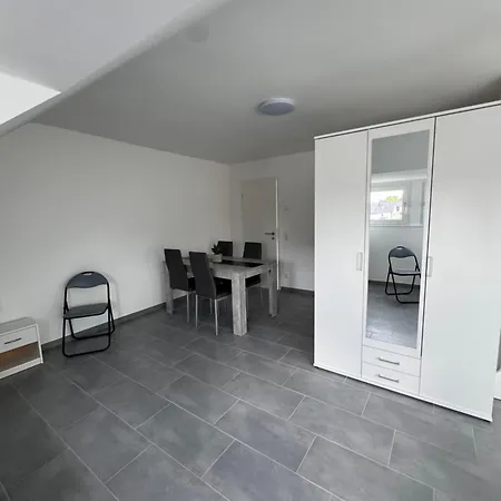 Апартаменты Kurzzeit Domizil In Efferen