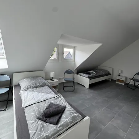 Kurzzeit Domizil In Efferen アパート